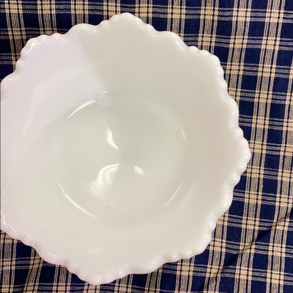 Westmoreland Milk Glass Bowl Quilt Pattern - Picture 2 of 6